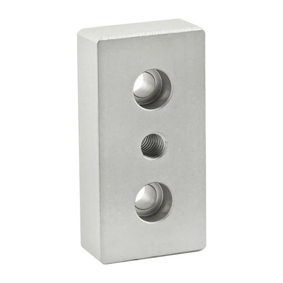 80/20 | 15 Series 3 Hole - Center Tap Base Plate: 1.50 x 3.00 in w/ 3/8-16 Tap | 2130